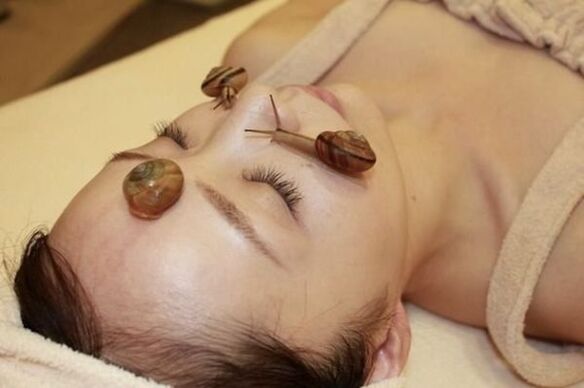 usando caracóis para rejuvenescimento da pele facial
